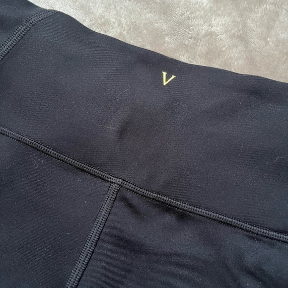Victoria’s Secret Sport Leggings - with pockets - Picture 4 of 6